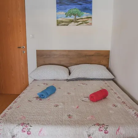 Sunrise Apartment *