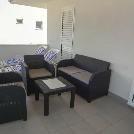 Sunrise Apartment *